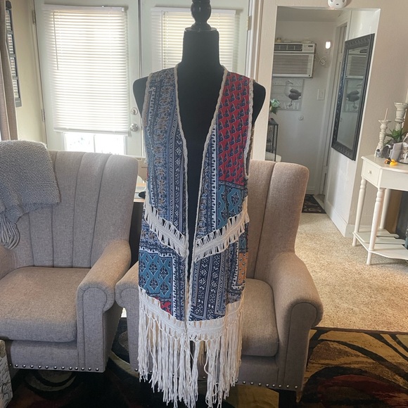 Umgee Red and Blue Patterned Vest - Picture 2 of 9